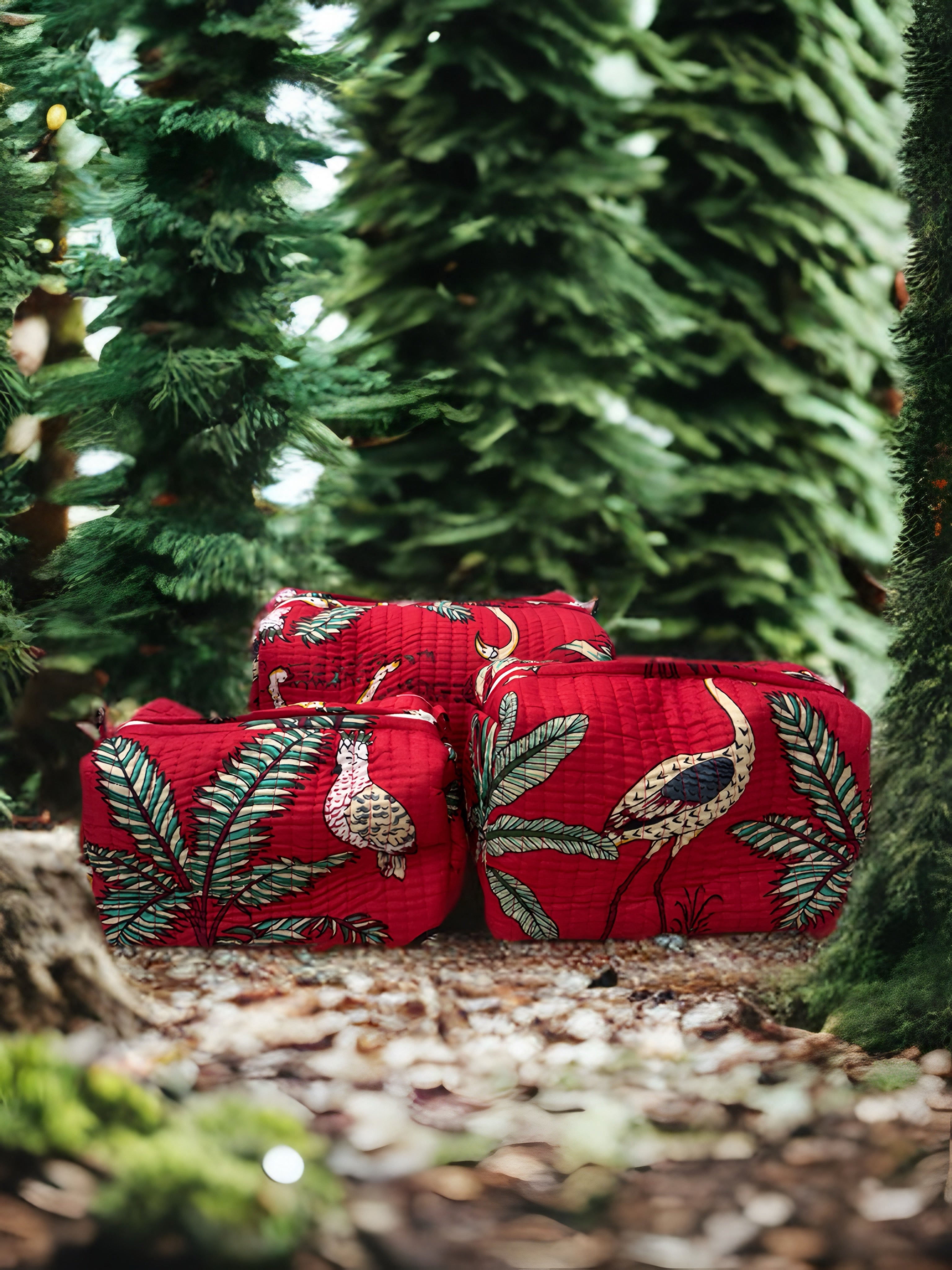 Red Crane Print Quilted Travel Bag Set