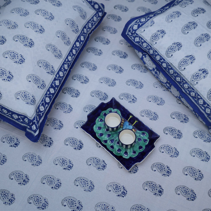 White & Indigo Paisley Hand Block Cotton Bed Sheet with Pillow Covers – Queen/King Size
