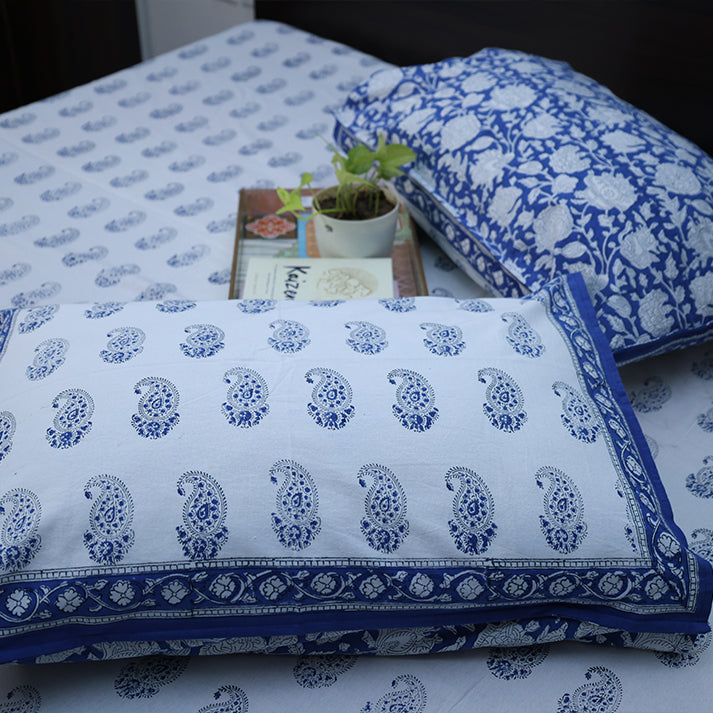 White & Indigo Paisley Floral Hand Block Cotton Mulmul Reversible Dohar Double Bed with King Size Bed Sheet Pillow Cover Combo