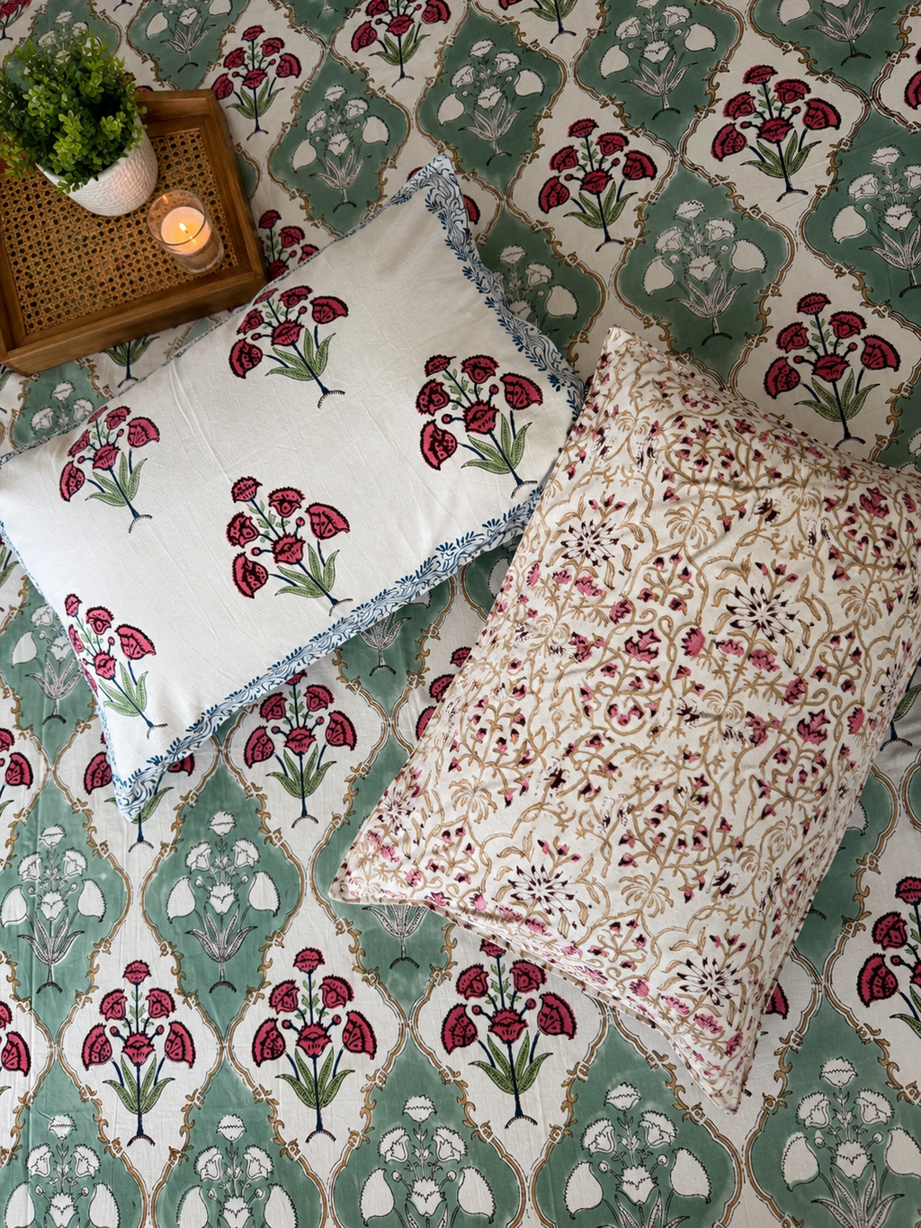 Madhu Maalti Handblock print cotton bedsheet with pillow covers - Queen/king size