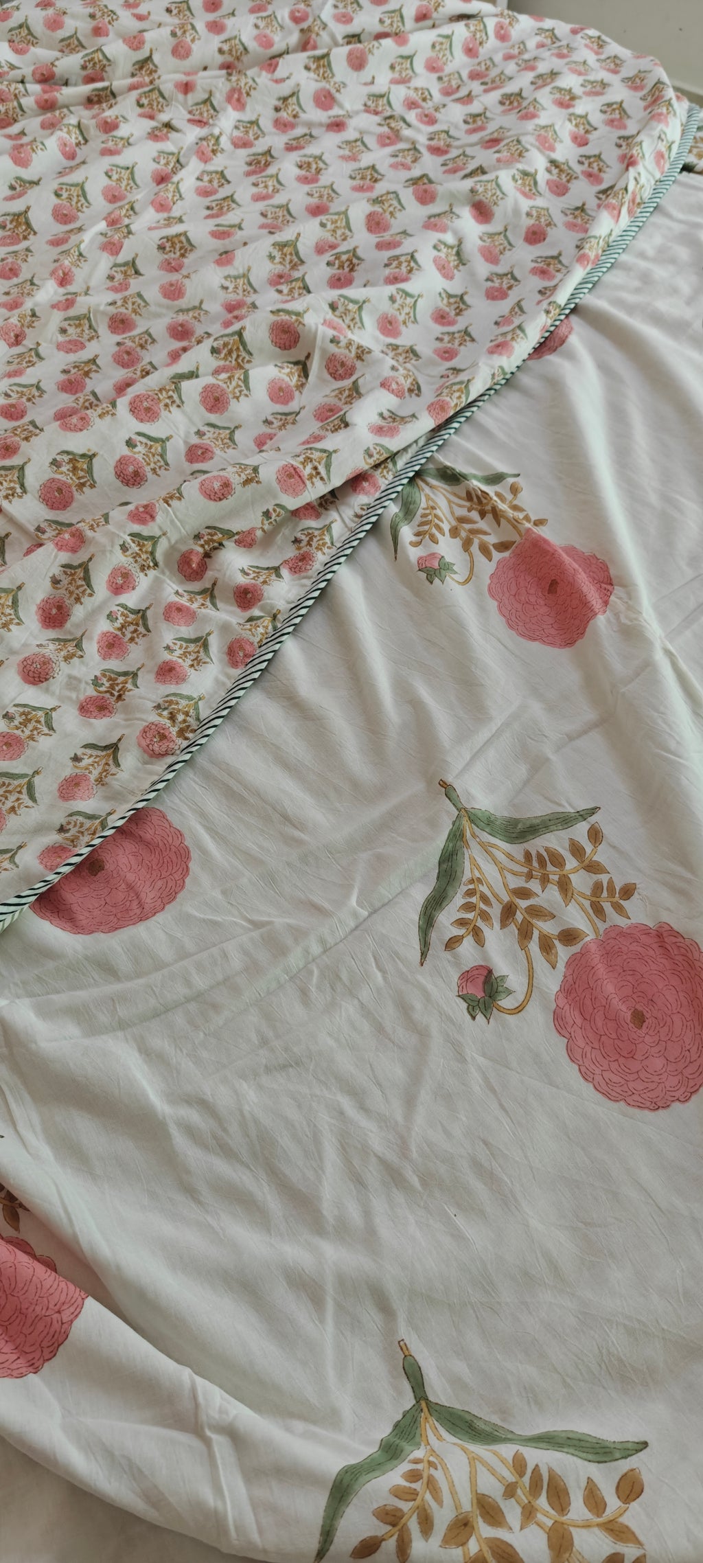 White & Pink Floral Buta Hand Block Cotton Mulmul Reversible Dohar