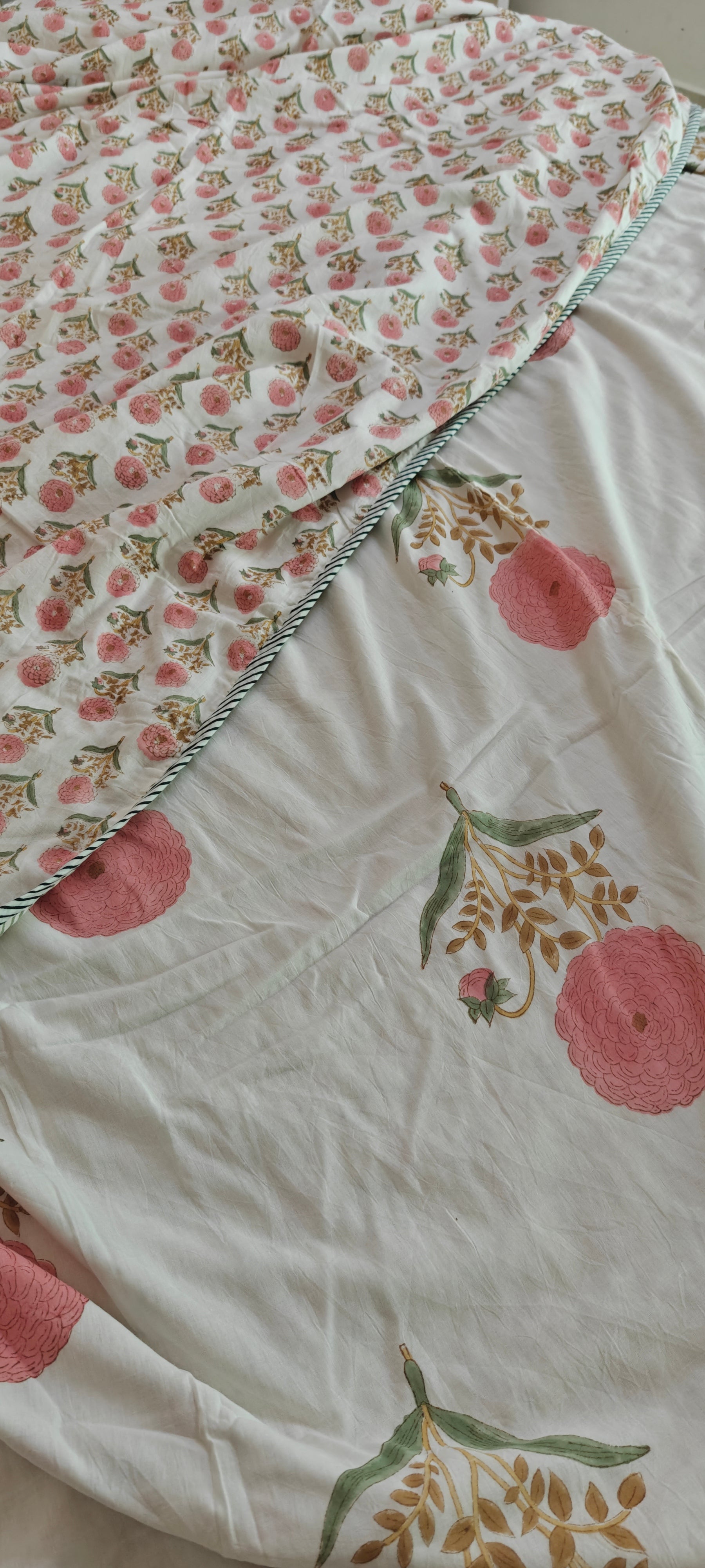 White & Pink Floral Buta Hand Block Cotton Mulmul Reversible Dohar