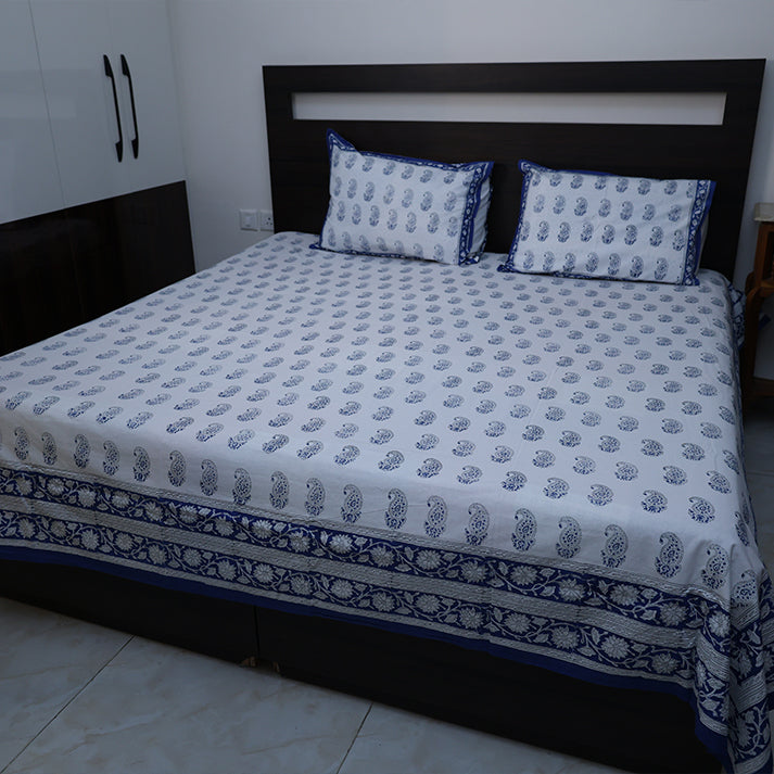 White & Indigo Paisley Hand Block Cotton Bed Sheet with Pillow Covers – Queen/King Size