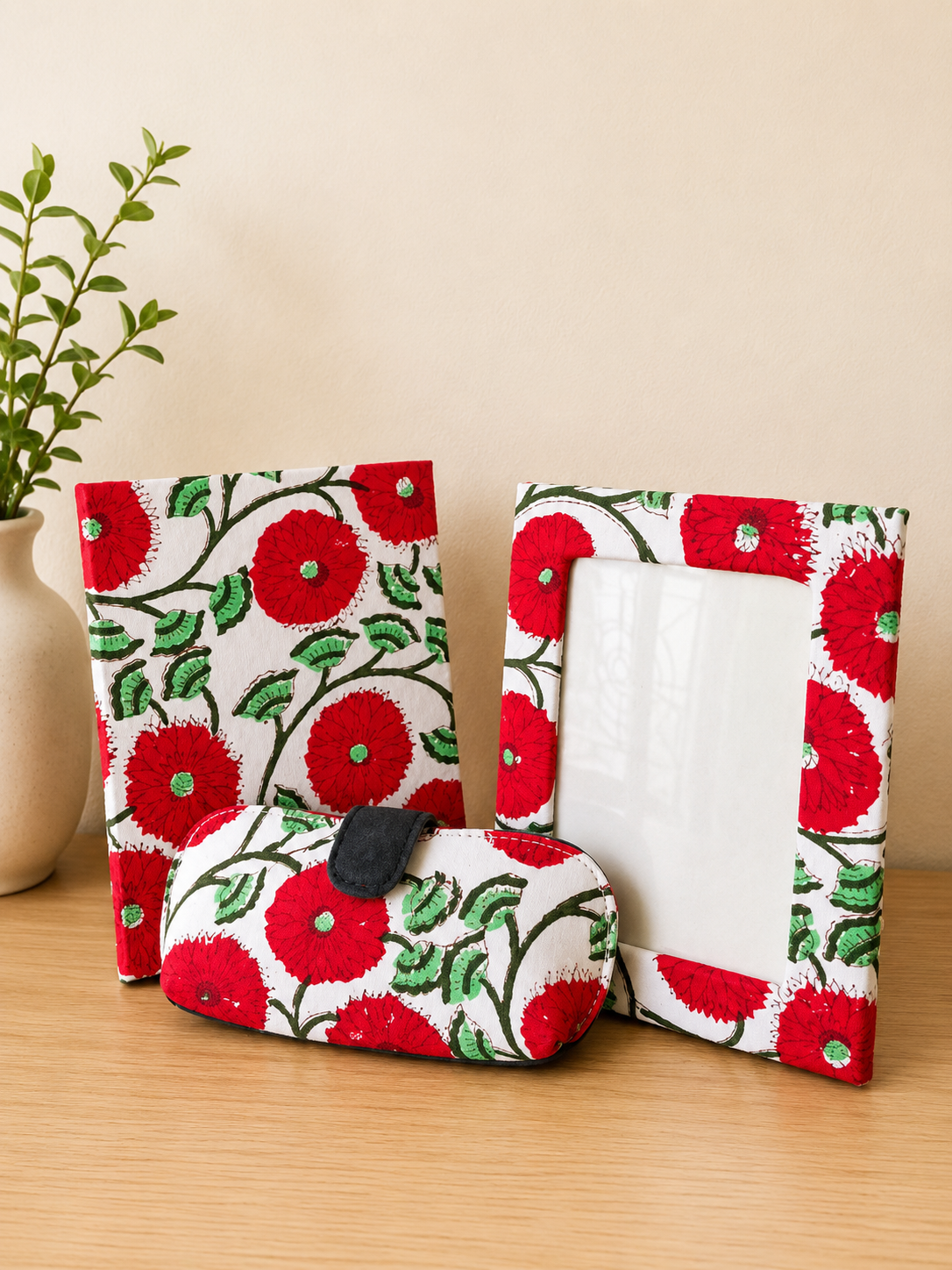 Red Blossom Print Cotton Bloom Gift Set – Handcrafted Everyday Essentials